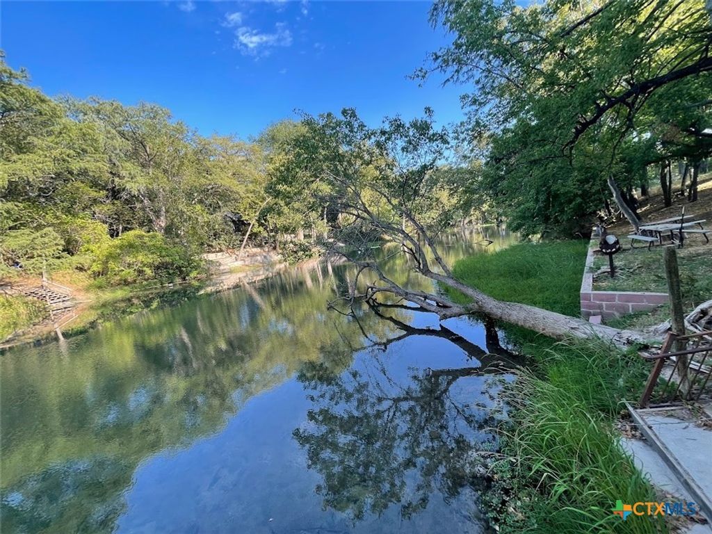 653 Scarborough, Canyon Lake, TX 78133