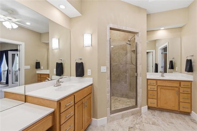 134 Beach Drive, Lake Tapawingo, MO 64015