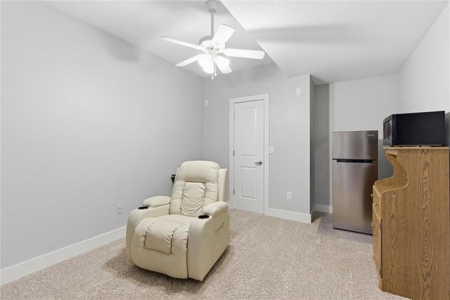 134 Beach Drive, Lake Tapawingo, MO 64015