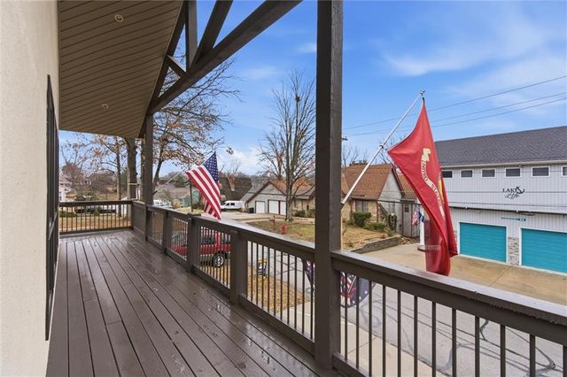 134 Beach Drive, Lake Tapawingo, MO 64015