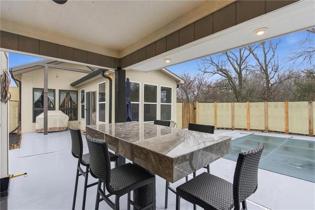 134 Beach Drive, Lake Tapawingo, MO 64015