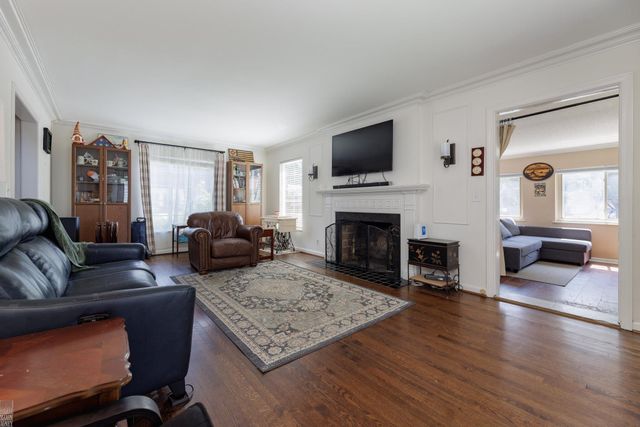 675 Fisher Road, Grosse Pointe, MI 48230