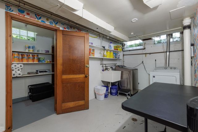 675 Fisher Road, Grosse Pointe, MI 48230