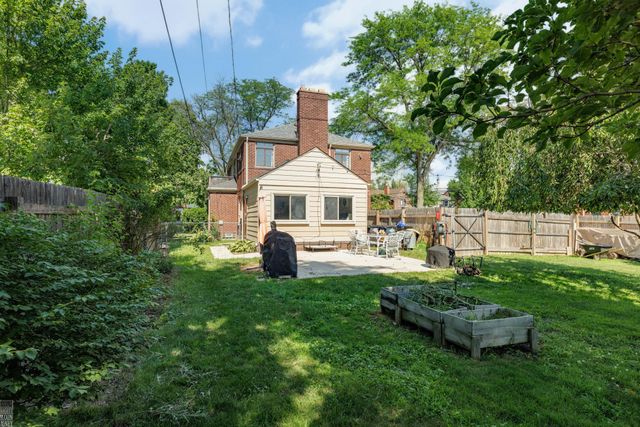 675 Fisher Road, Grosse Pointe, MI 48230