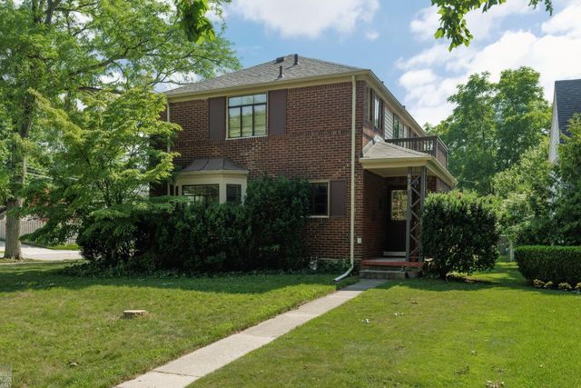 675 Fisher Road, Grosse Pointe, MI 48230