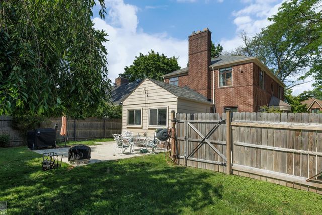 675 Fisher Road, Grosse Pointe, MI 48230