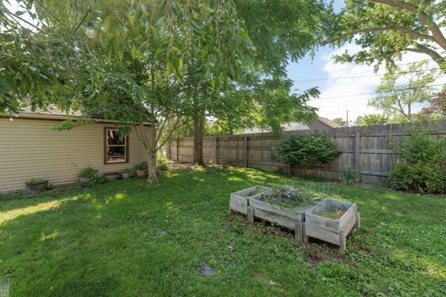 675 Fisher Road, Grosse Pointe, MI 48230