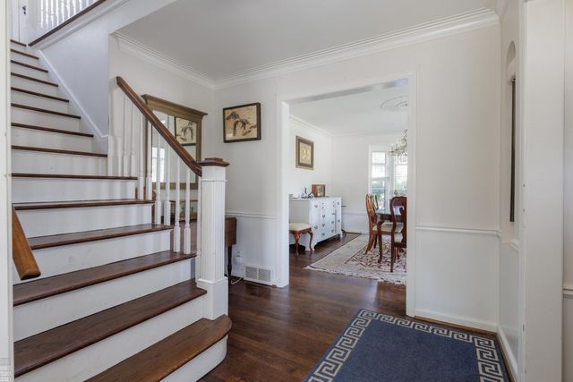 675 Fisher Road, Grosse Pointe, MI 48230