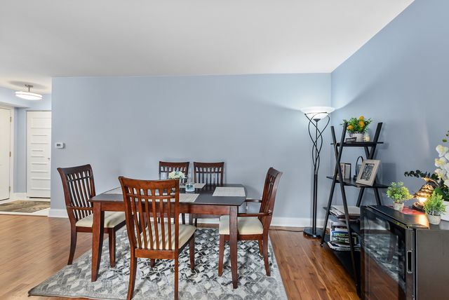11112 E Cove Circle 3-2D, Palos Hills, IL 60465