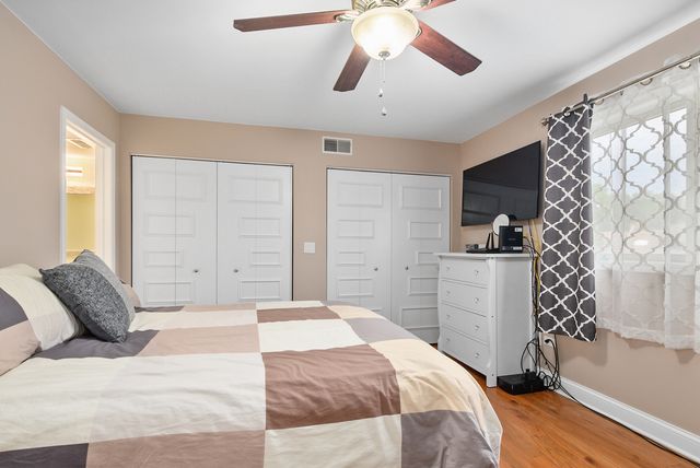 11112 E Cove Circle 3-2D, Palos Hills, IL 60465