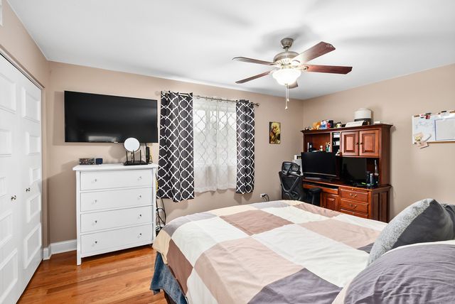 11112 E Cove Circle 3-2D, Palos Hills, IL 60465
