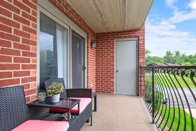 11112 E Cove Circle 3-2D, Palos Hills, IL 60465