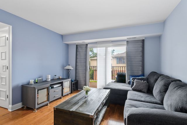11112 E Cove Circle 3-2D, Palos Hills, IL 60465
