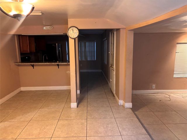 1141 S Ridge Road, Lantana, FL 33462