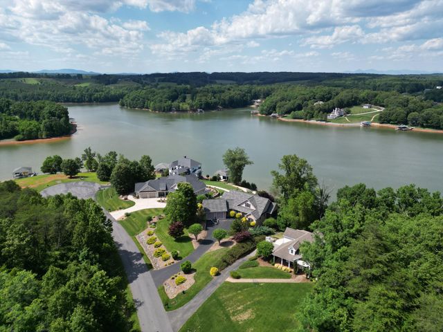 00 IVY LN, Union Hall, VA 24176