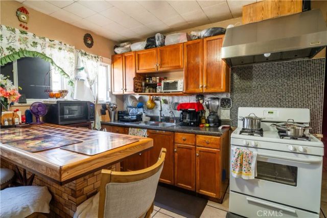 3443 Estrada, Los Angeles, CA 90023