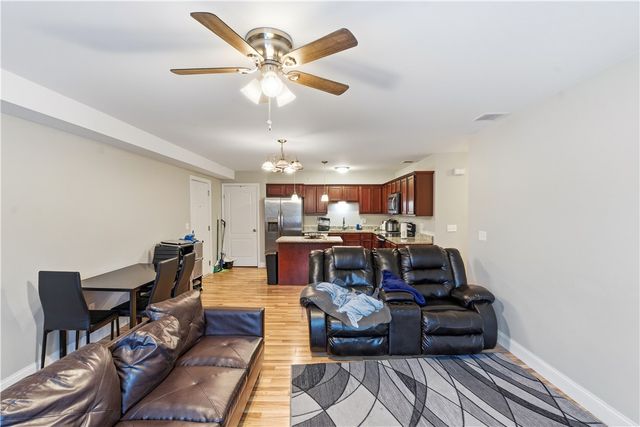 9 Gray Coach Lane 911, Cranston, RI 02921