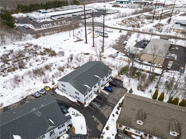 9 Gray Coach Lane 911, Cranston, RI 02921