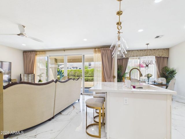 7446 W TUMBLEWOOD Drive, Peoria, AZ 85382