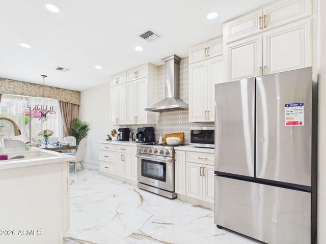 7446 W TUMBLEWOOD Drive, Peoria, AZ 85382