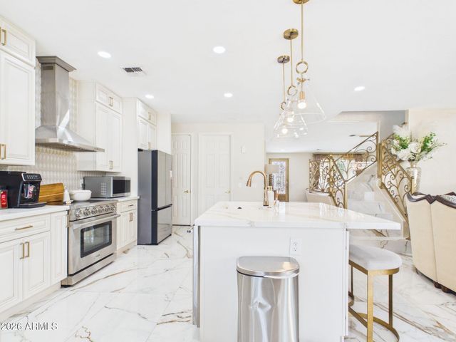 7446 W TUMBLEWOOD Drive, Peoria, AZ 85382