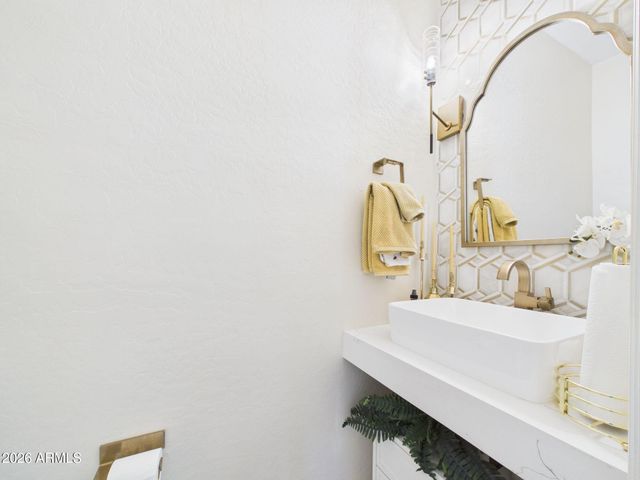 7446 W TUMBLEWOOD Drive, Peoria, AZ 85382