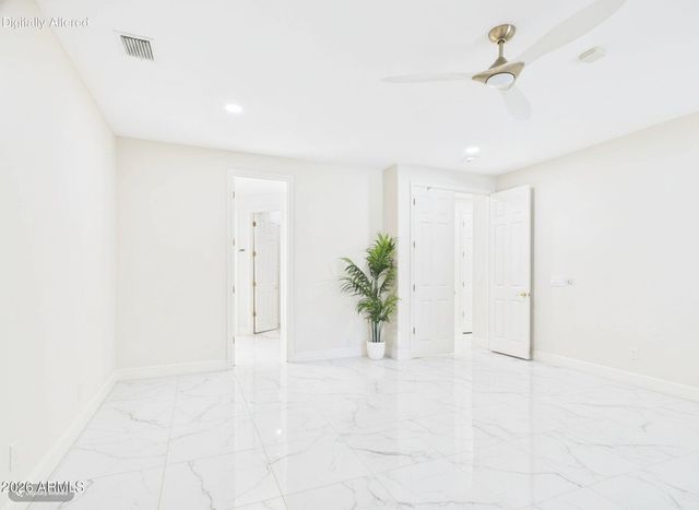 7446 W TUMBLEWOOD Drive, Peoria, AZ 85382