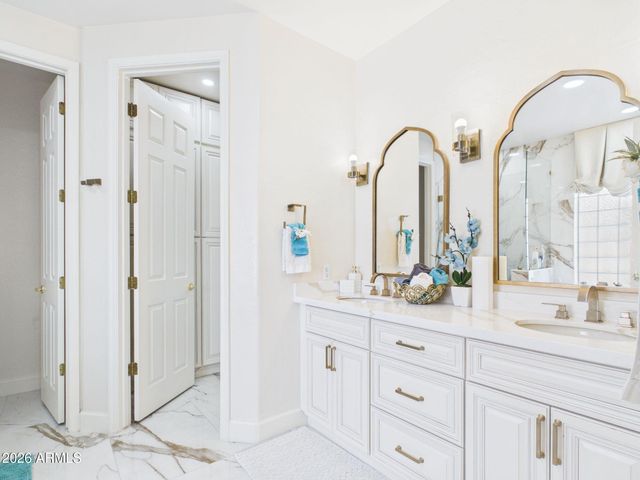7446 W TUMBLEWOOD Drive, Peoria, AZ 85382