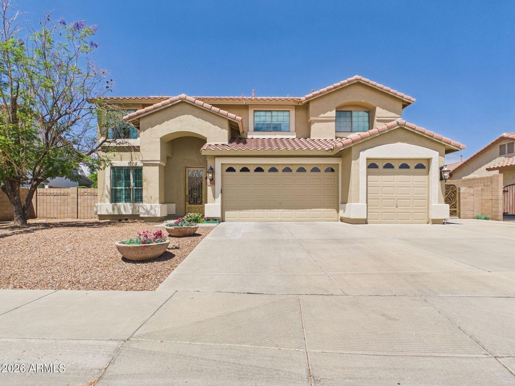 7446 W TUMBLEWOOD Drive, Peoria, AZ 85382