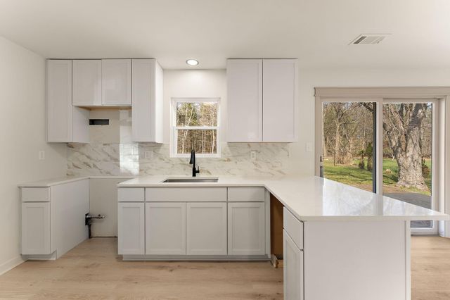 2403 Thomas Road, Valparaiso, IN 46383