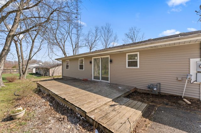 2403 Thomas Road, Valparaiso, IN 46383