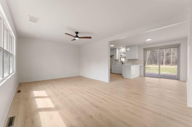 2403 Thomas Road, Valparaiso, IN 46383