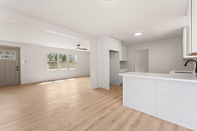 2403 Thomas Road, Valparaiso, IN 46383