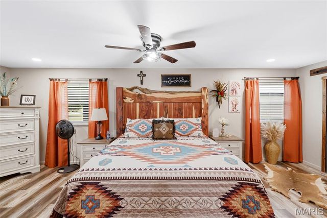1392 N Henke Road, Lake St Louis, MO 63367