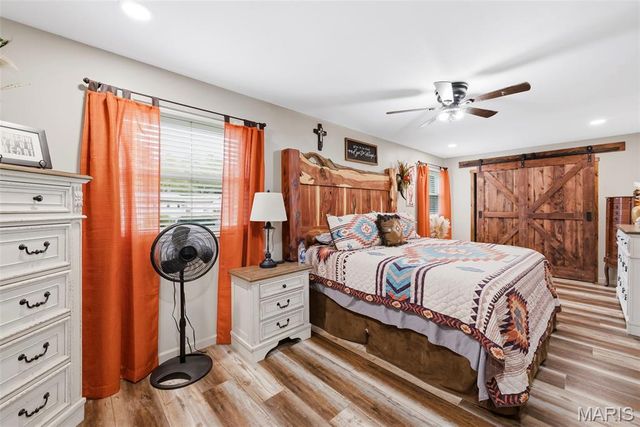 1392 N Henke Road, Lake St Louis, MO 63367