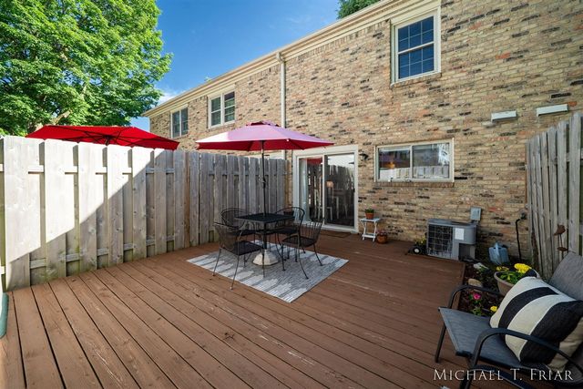 2429 Cranden Drive, Grand Rapids, MI 49506