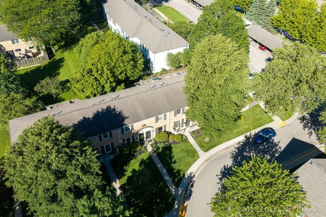 2429 Cranden Drive, Grand Rapids, MI 49506