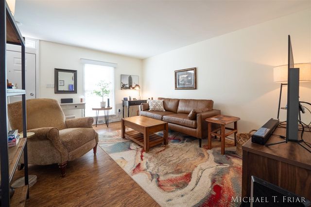 2429 Cranden Drive, Grand Rapids, MI 49506