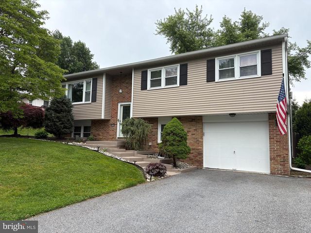 428 PARK HILLS DRIVE, Mechanicsburg, PA 17055