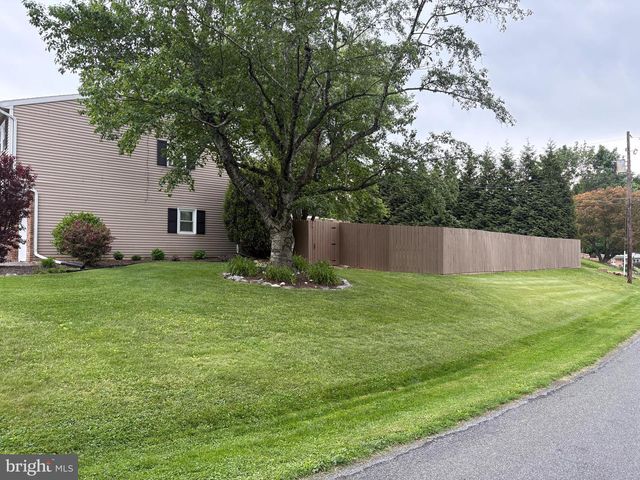 428 PARK HILLS DRIVE, Mechanicsburg, PA 17055