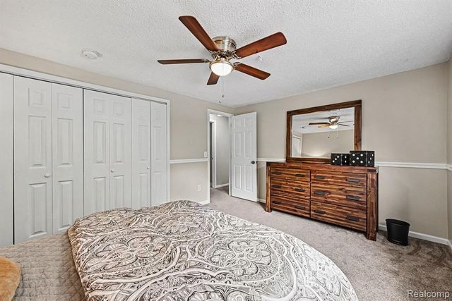 2104 Highfield Road, Waterford, MI 48329