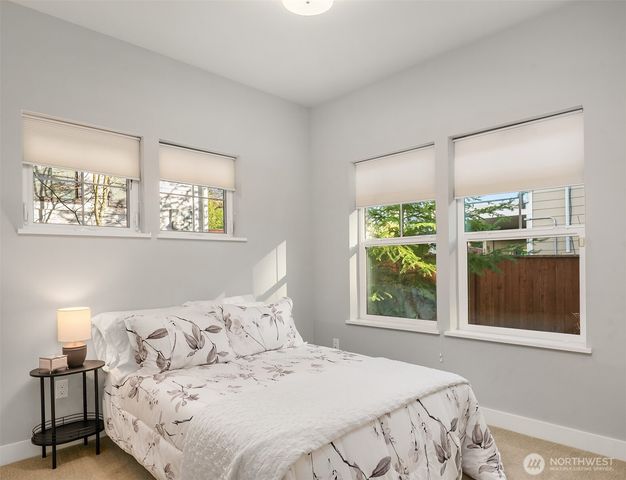 22785 SE 14th Court, Sammamish, WA 98075