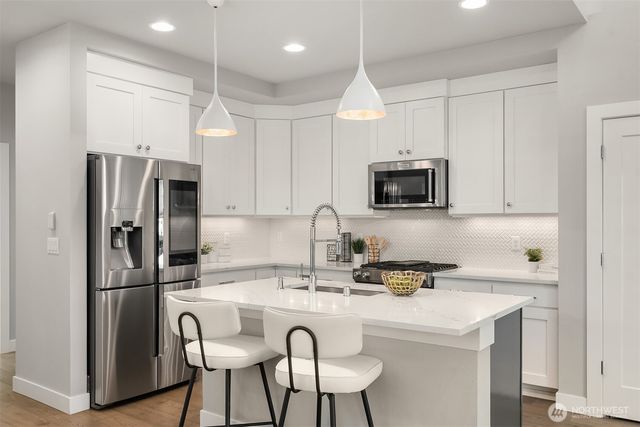 22785 SE 14th Court, Sammamish, WA 98075