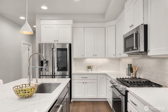 22785 SE 14th Court, Sammamish, WA 98075