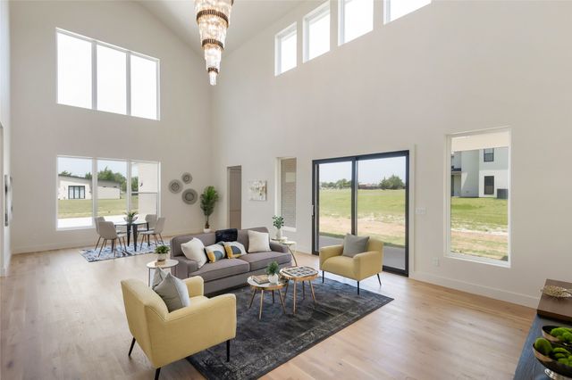 349 Valley Trail, Red Oak, TX 75154