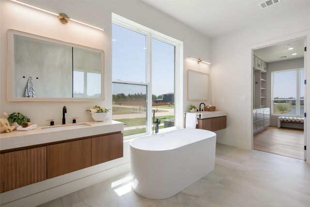 349 Valley Trail, Red Oak, TX 75154