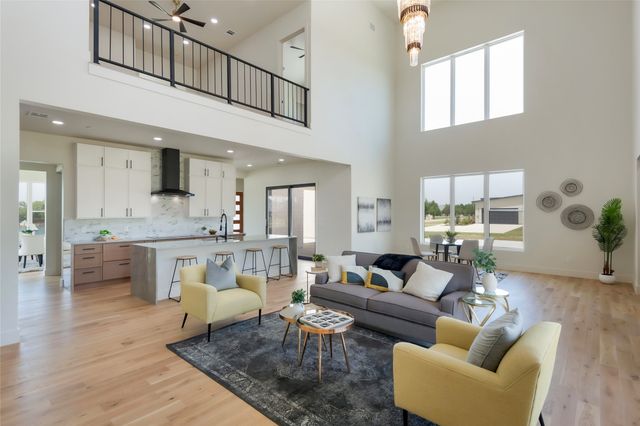 349 Valley Trail, Red Oak, TX 75154