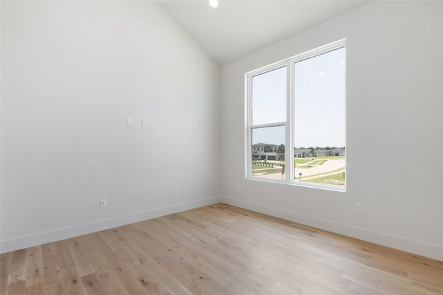 349 Valley Trail, Red Oak, TX 75154