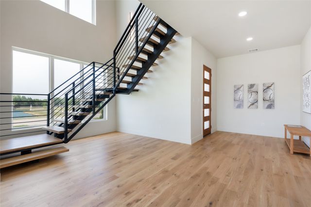 349 Valley Trail, Red Oak, TX 75154