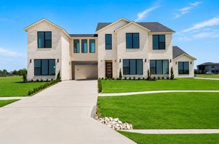 349 Valley Trail, Red Oak, TX 75154